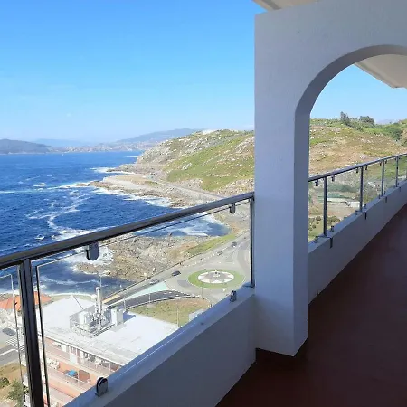 Sea And Mountain Views *